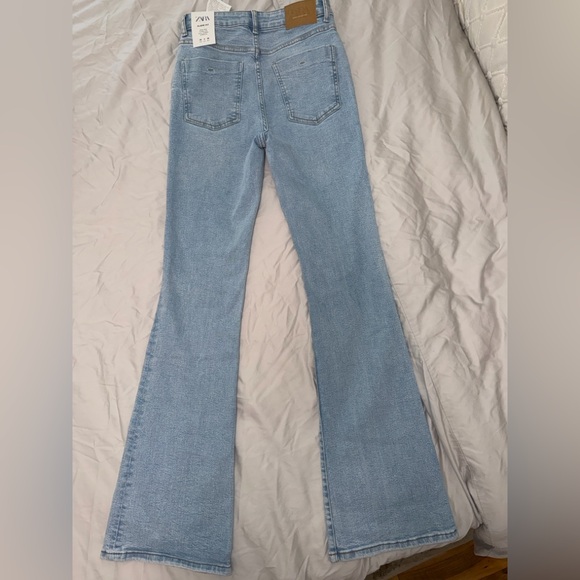 💙 NWT Zara High Rise Flare Jeans | Stretch Full Length | Size 4 💙 - Picture 5 of 5